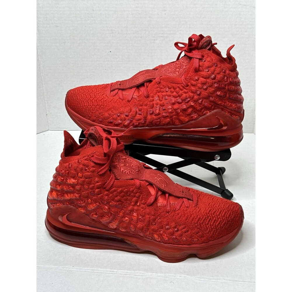 Nike LeBron 17 Basketball Shoes Mens Size 10.5 Red Carpet Sneakers BQ3177600 C03